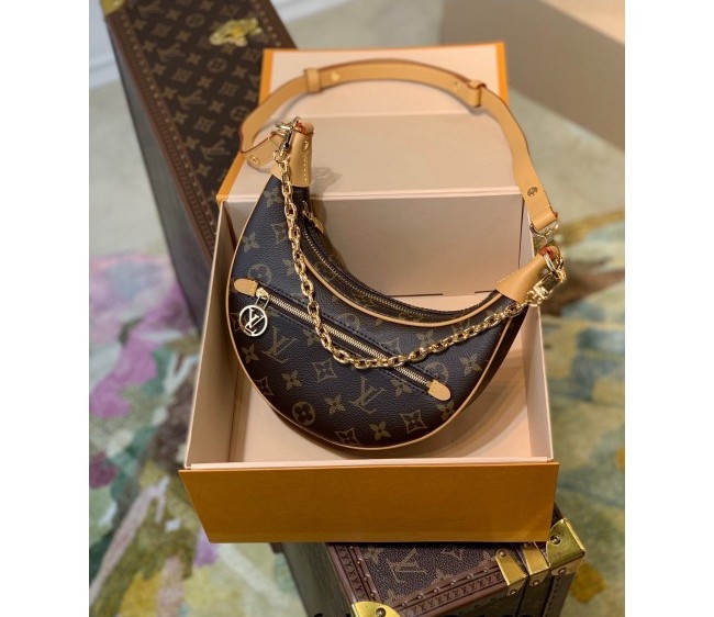 Louis Vuitton Loop Hobo Bag in Monogram Canvas M81098 2022