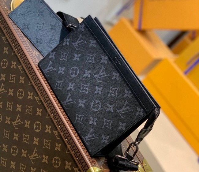 Louis Vuitton Gaston Wearable Strap Wallet M81124 Monogram Eclipse Canvas 2022