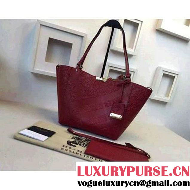 Burberry The Small Canter In Bonded Leather Tote In Burgundy (2A016-080527 )