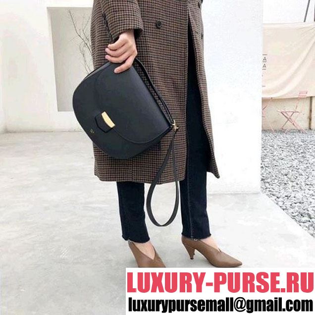 Celine Medium Trotteur Bag in Smooth Calfskin Black 2018 (ALI-8012633 )