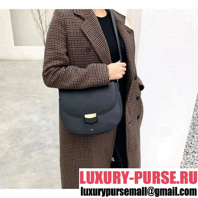 Celine Medium Trotteur Bag in Smooth Calfskin Black 2018 (ALI-8012633 )
