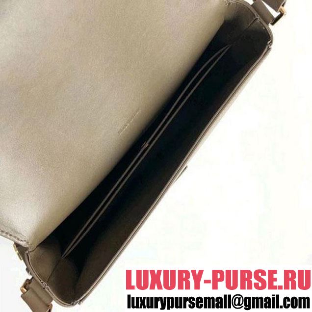 Celine Large Trotteur Bag in Smooth Calfskin Olive 2018 (ALI-8012629 )