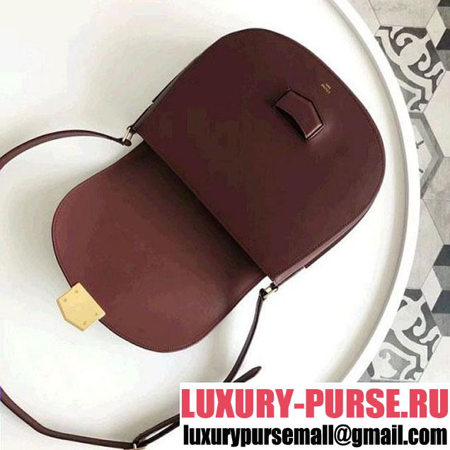 Celine Large Trotteur Bag in Smooth Calfskin Burgundy 2018 (ALI-8012628 )