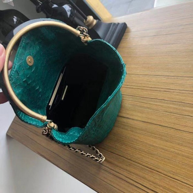 Chanel Chevron Python Handle with Chic Bucket Bag A57861 Green 2018 Collection