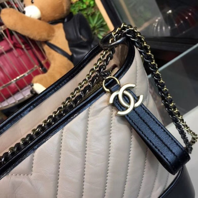 Chanel Chevron Gabrielle Medium Hobo Bag A93824 Beige/Black 2018