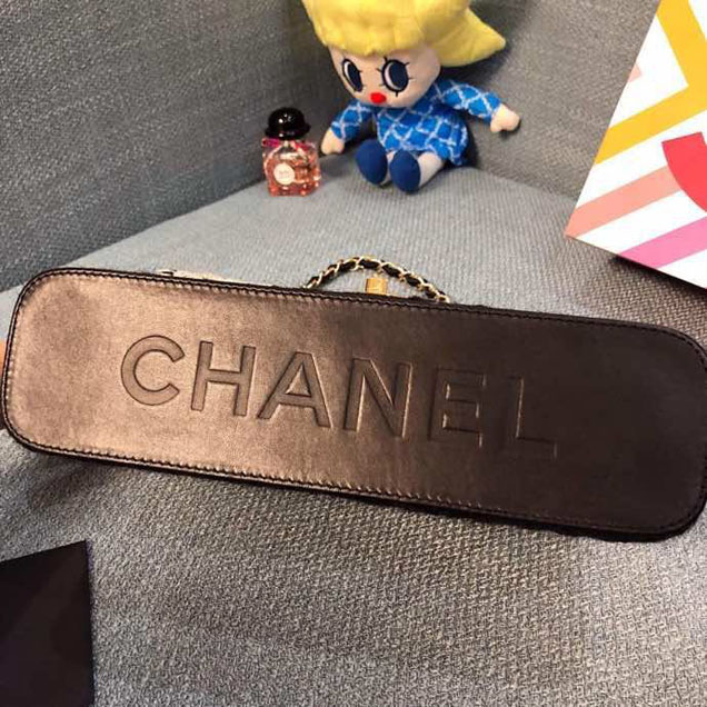 Chanel Tweed and Woven Straw Classic Flap Bag 25cm Gold Hardware Caviar Lambskin Leather Cruise 2019 Collection Black White