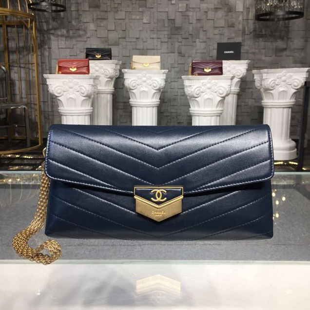 Chanel Chevron Calfskin Envelope Clutch Bag A57493 25cm Gold Hardware Lambskin Leather Metiers d鈥橝rt Paris-Hamburg 2018 Navy Blue