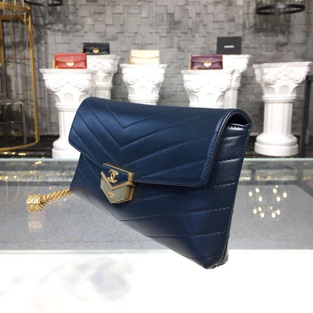 Chanel Chevron Calfskin Envelope Clutch Bag A57493 25cm Gold Hardware Lambskin Leather Metiers d鈥橝rt Paris-Hamburg 2018 Navy Blue