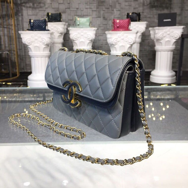 Chanel Enamel CC Flap Bag 22cm Aged Gold Hardware Lambskin Leather Mtiers d'Art Paris-Hamburg 2018 Collection Grey