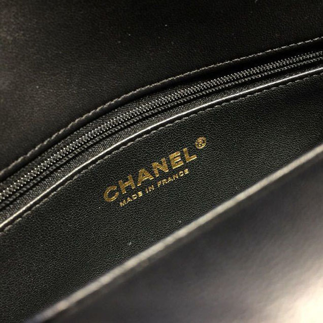 Chanel Enamel CC Flap Bag 22cm Aged Gold Hardware Lambskin Leather Mtiers d'Art Paris-Hamburg 2018 Collection Black