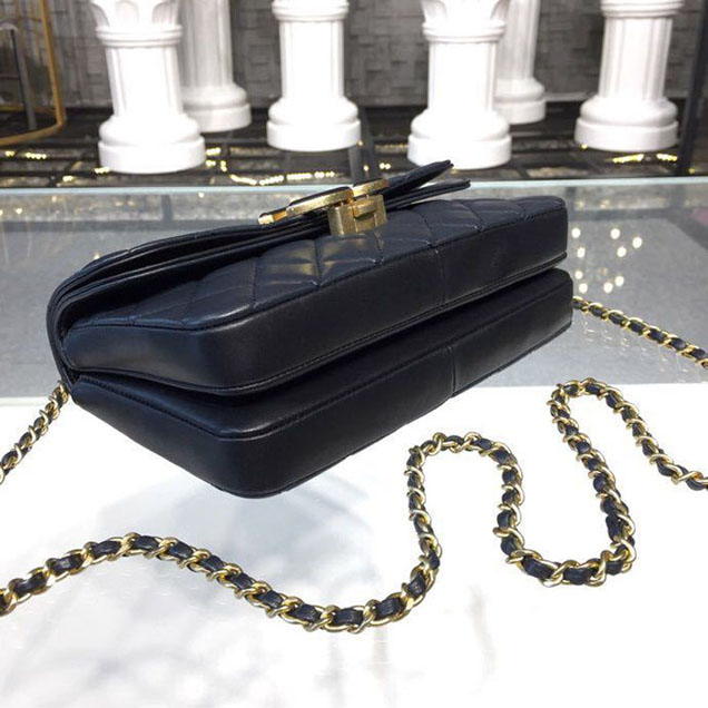 Chanel Enamel CC Flap Bag 22cm Aged Gold Hardware Lambskin Leather Metiers d'Art Paris-Hamburg 2018 Collection Navy
