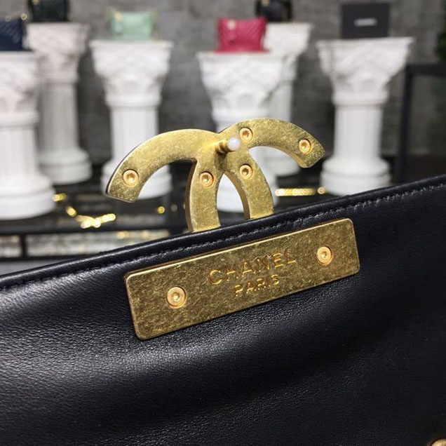 Chanel Enamel CC Flap Bag 22cm Aged Gold Hardware Lambskin Leather Metiers d'Art Paris-Hamburg 2018 Collection Navy