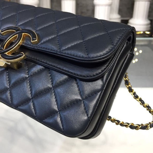 Chanel Enamel CC Flap Bag 22cm Aged Gold Hardware Lambskin Leather Metiers d'Art Paris-Hamburg 2018 Collection Navy