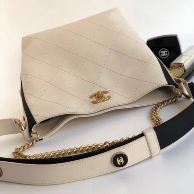 Chanel Button Up Hobo Bag A57573/A57576 Creamy 2018