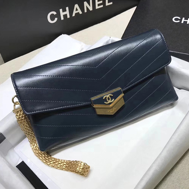 Chanel Clutch A57493 Navy Blue Calfskin Gold Tone Metal