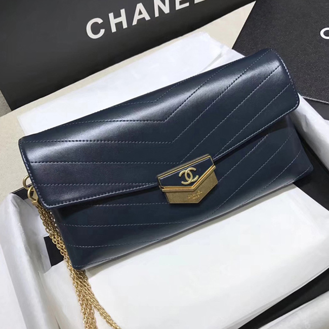Chanel Clutch A57493 Navy Blue Calfskin Gold Tone Metal