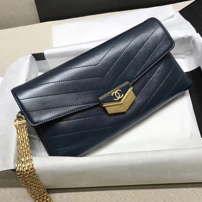 Chanel Clutch A57493 Navy Blue Calfskin Gold Tone Metal