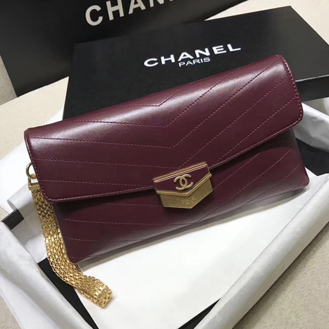 Chanel Clutch A57493 Burgundy Calfskin Gold Tone Metal