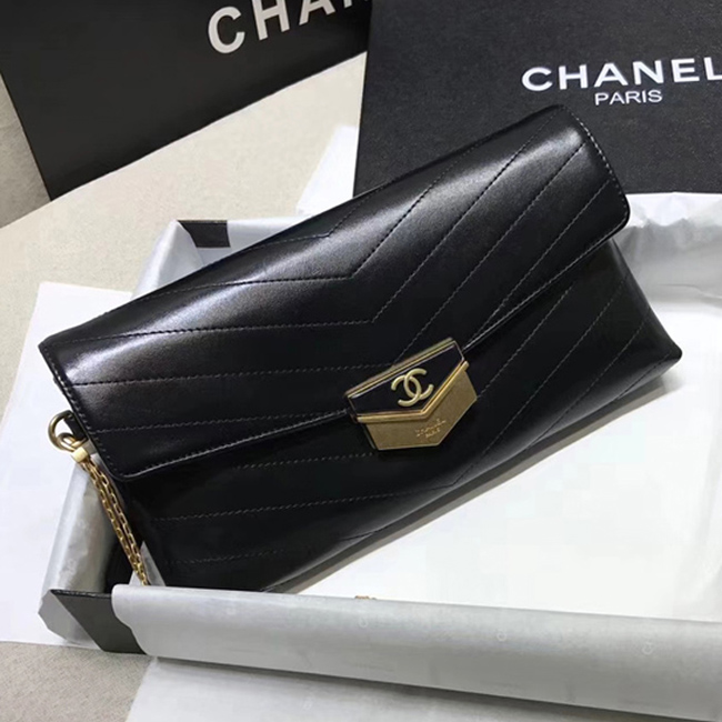 Chanel Clutch A57493 Black Calfskin Gold Tone Metal