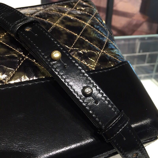 Chanel Gabrielle Large Hobo Bag A93825 28cm Metallic Crumpled Goatskin Leather 2018 Black Gold
