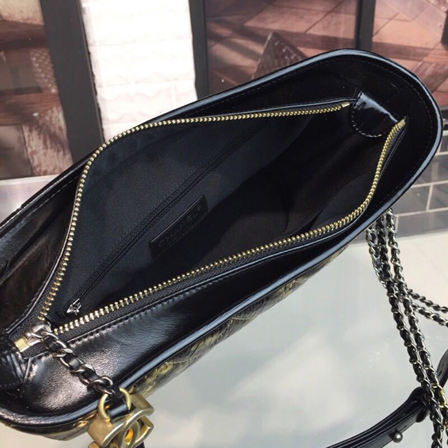 Chanel Gabrielle Large Hobo Bag A93825 28cm Metallic Crumpled Goatskin Leather 2018 Black Gold