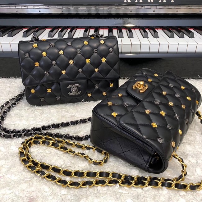 CHANEL Classic Handbag Lambskin Silver-Tone & Ruthenium-Finish Metal A01116 Black 