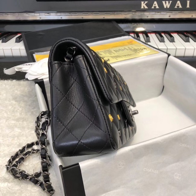 CHANEL Classic Handbag Lambskin Silver-Tone & Ruthenium-Finish Metal A01116 Black 