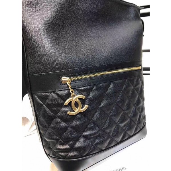 Chanel Grined Calfskin Hobo Handbag A57966 Black 2018 Collection