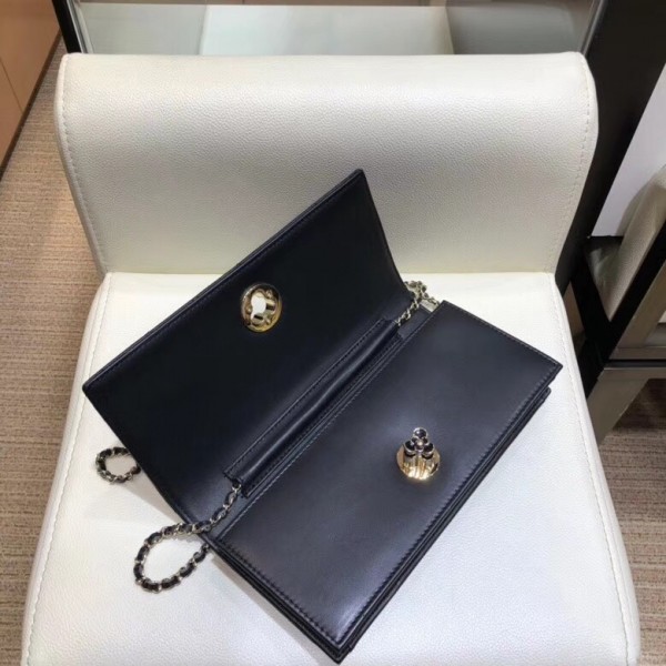 Chanel Camellia Logo Lambskin Chain Clutch Bag A94575 Black 2018