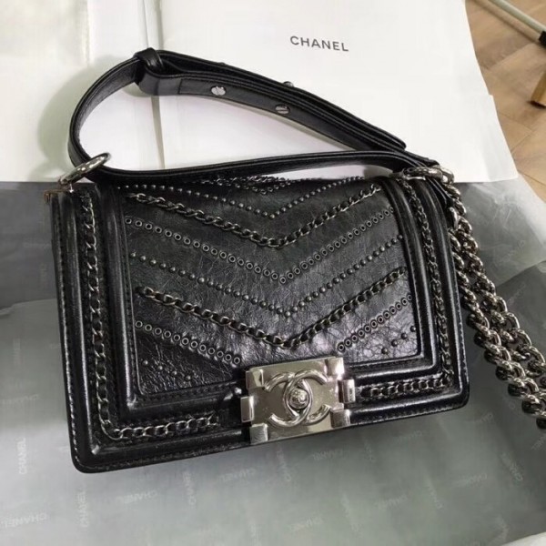 Chanel Crumpled Calfskin Small Boy Chanel Bag A67085 Black 2018(Silver-Tone Metal) Collection