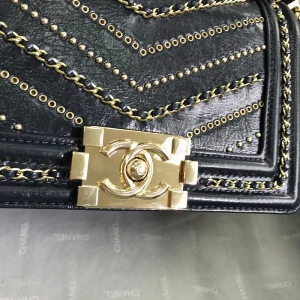 Chanel Crumpled Calfskin Small Boy Chanel Bag A67085 Deep Paon 2018(Gold-Tone Metal) Collection