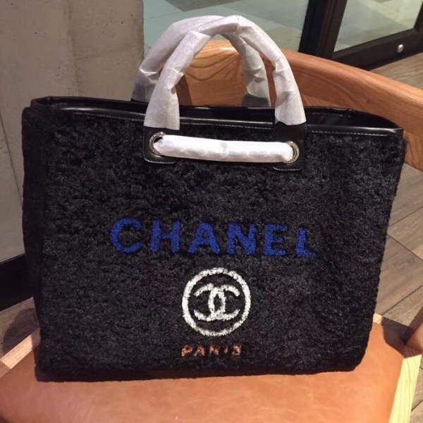 Chanel Shearling Deauville Maxi Shopping Bag A66942 Black 2018 Collection