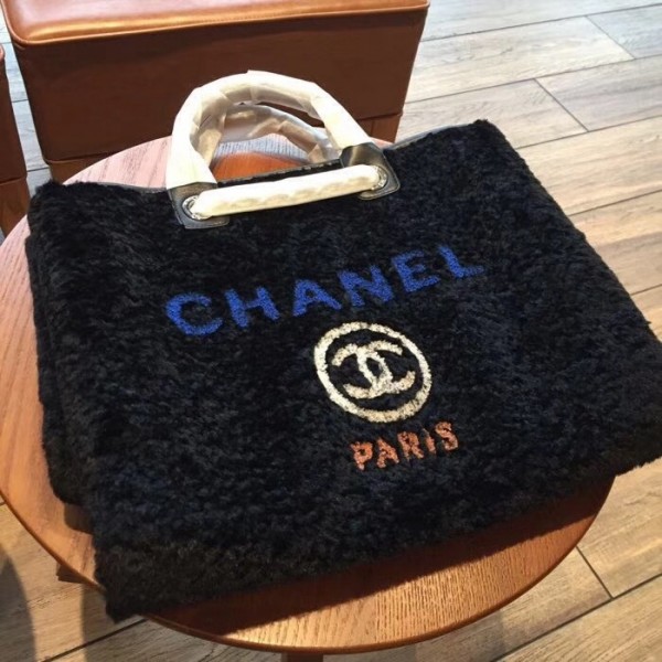 Chanel Shearling Deauville Maxi Shopping Bag A66942 Black 2018 Collection