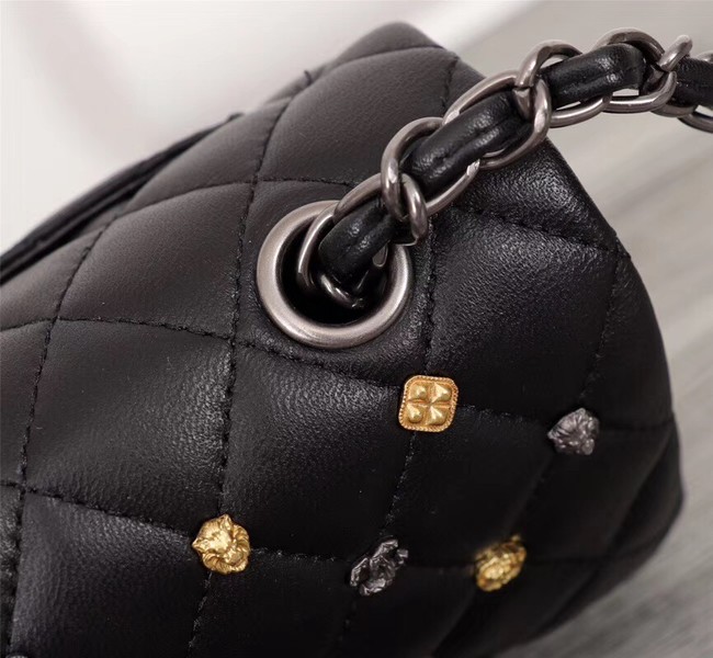 Chanel Classic Sheepskin Leather cross-body bag A1116 black silver-Tone Metal 