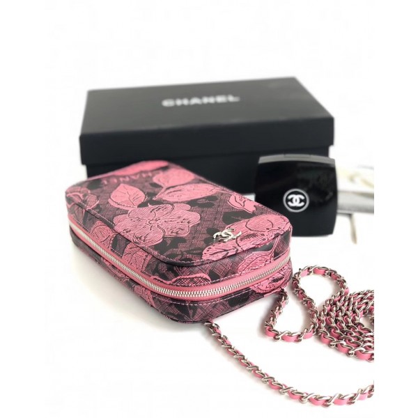 Chanel Printed Lambskin Clutch with Chain Pink 2018 Collection