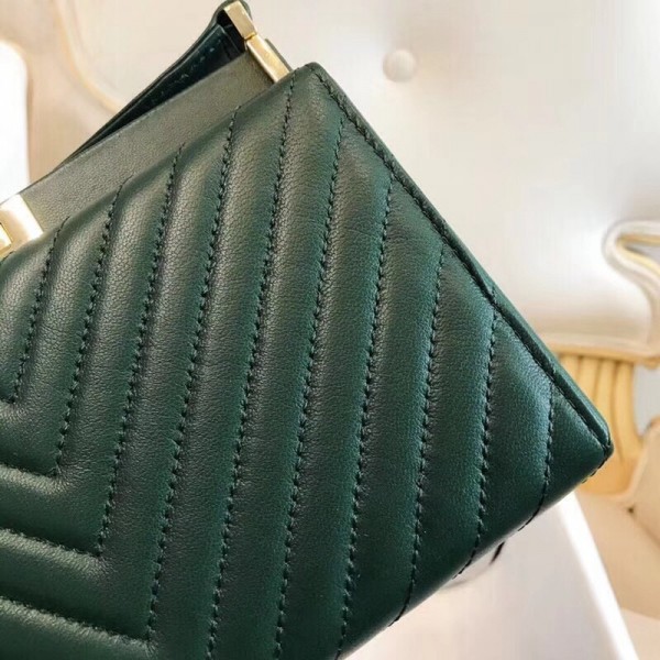 Chanel Chevron Calfskin Reissue Clutch Bag Green F/W 2018 Collection