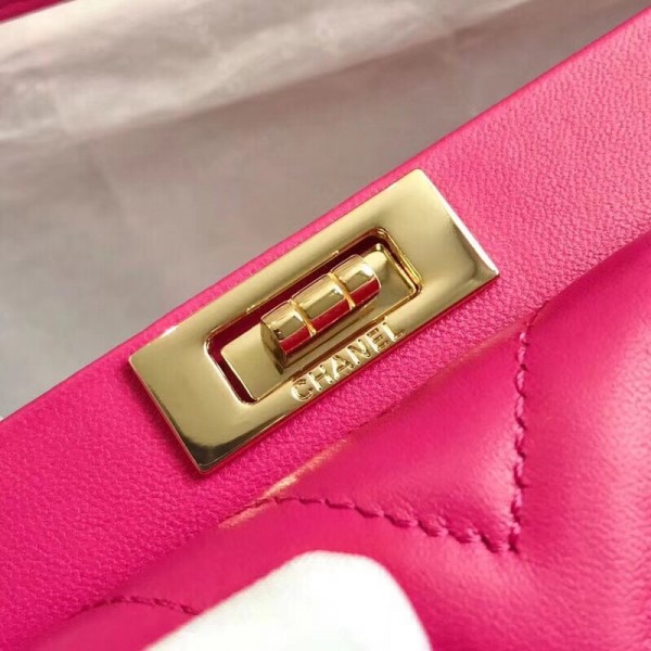 Chanel Chevron Calfskin Reissue Clutch Bag Rosy F/W 2018 Collection