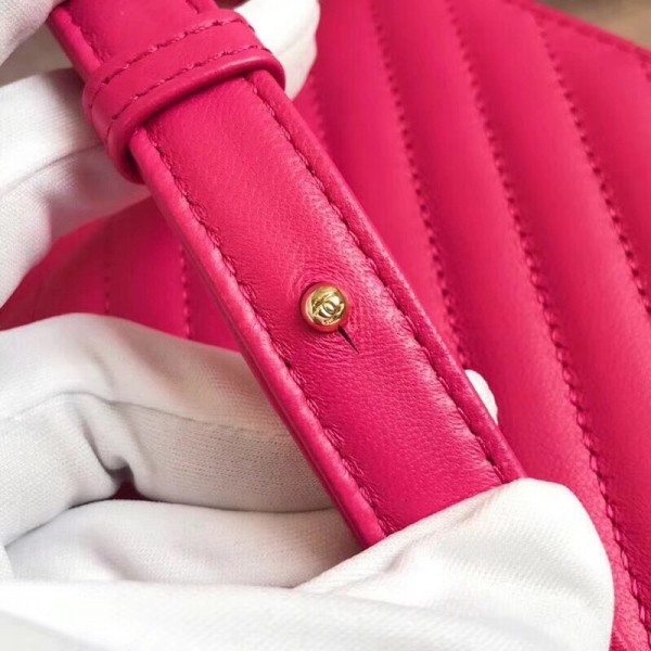 Chanel Chevron Calfskin Reissue Clutch Bag Rosy F/W 2018 Collection