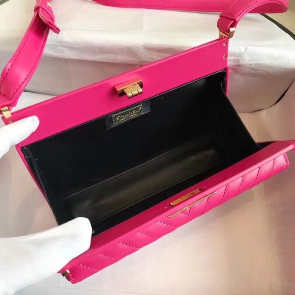 Chanel Chevron Calfskin Reissue Clutch Bag Rosy F/W 2018 Collection