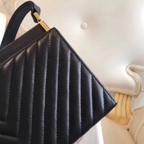 Chanel Chevron Calfskin Reissue Clutch Bag Black F/W 2018 Collection