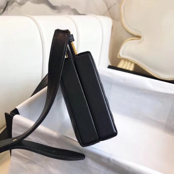 Chanel Chevron Calfskin Reissue Clutch Bag Black F/W 2018 Collection