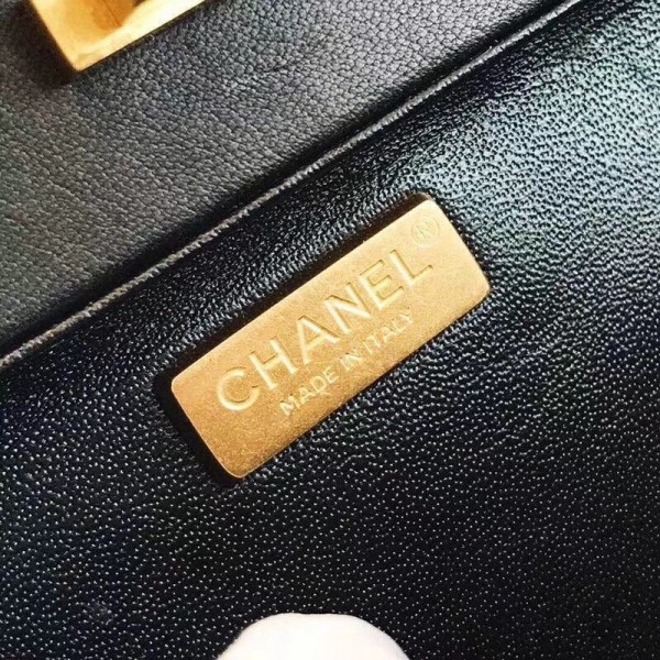 Chanel Chevron Calfskin Reissue Clutch Bag Black F/W 2018 Collection