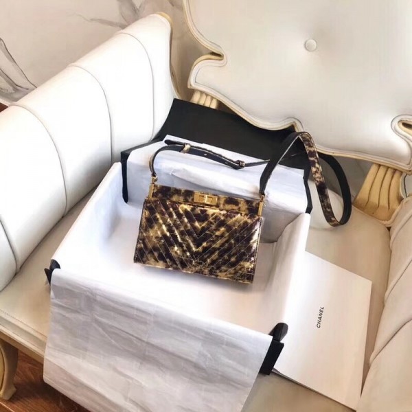 Chanel Gold Metallic Crumpled Calfskin Reissue Clutch Bag F/W 2018 Collection