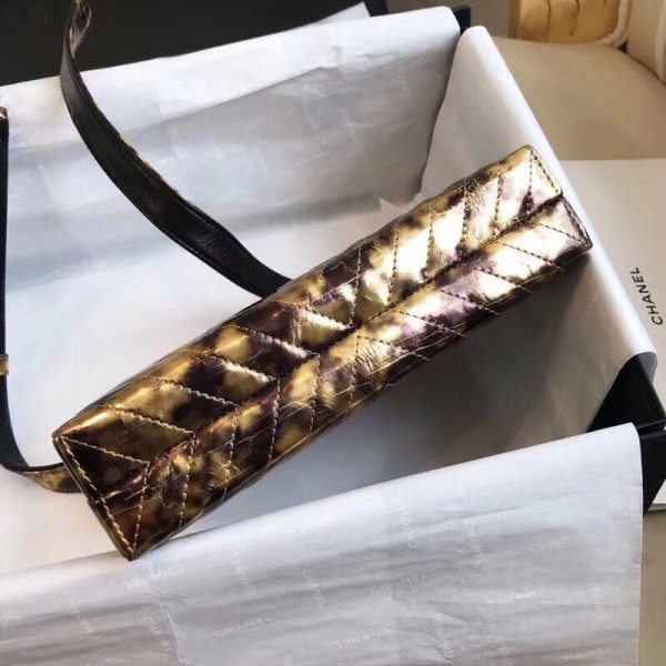 Chanel Gold Metallic Crumpled Calfskin Reissue Clutch Bag F/W 2018 Collection