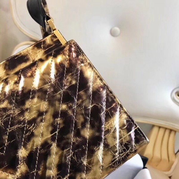Chanel Gold Metallic Crumpled Calfskin Reissue Clutch Bag F/W 2018 Collection