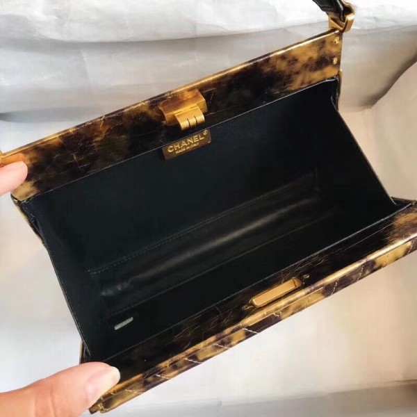 Chanel Gold Metallic Crumpled Calfskin Reissue Clutch Bag F/W 2018 Collection