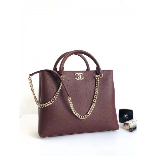 Chanel Coco Chevron Calfskin Large Shopping Bag A57553 Burberrygundy 2018 Collection
