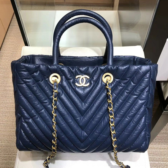 Chanel Chevron Aged Calfskin Large Shopping Bag A57974 Navy Blue 2018