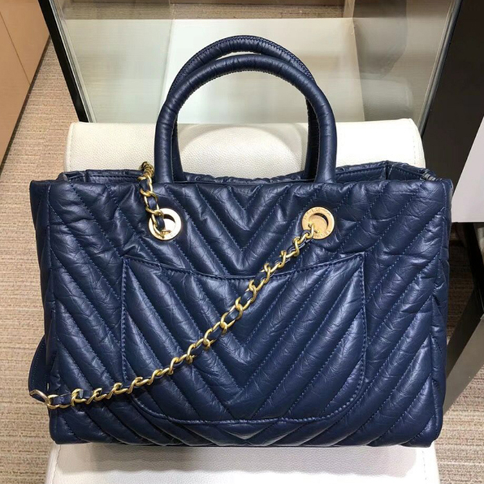Chanel Chevron Aged Calfskin Large Shopping Bag A57974 Navy Blue 2018