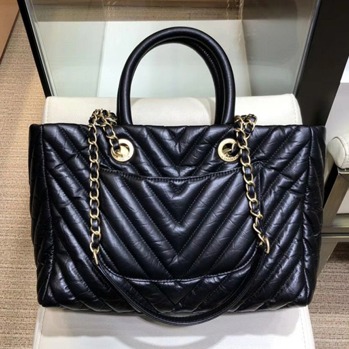 Chanel Chevron Aged Calfskin Large Shopping Bag A57974 Black 2018